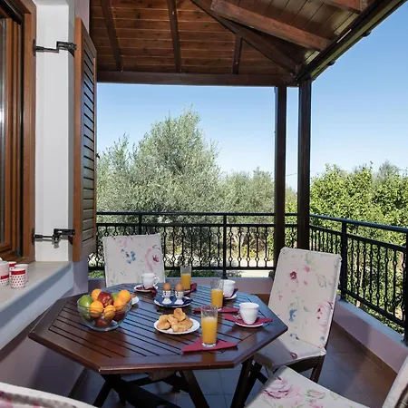 Сasa de vacaciones Spacious With Jacuzzi In Sfakaki